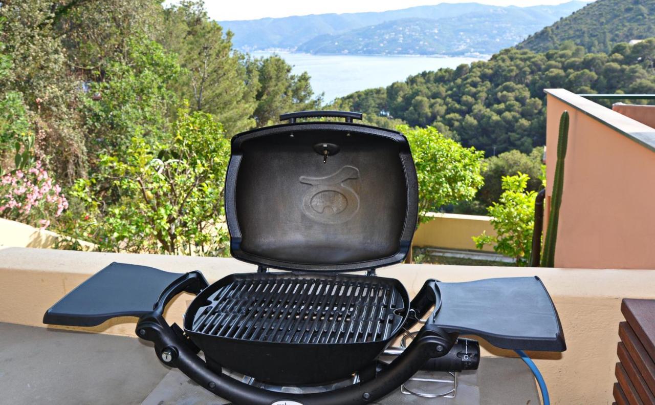Una Spettacolare Vista Mare - Casa Con Jacuzzi Bergeggi Exterior photo