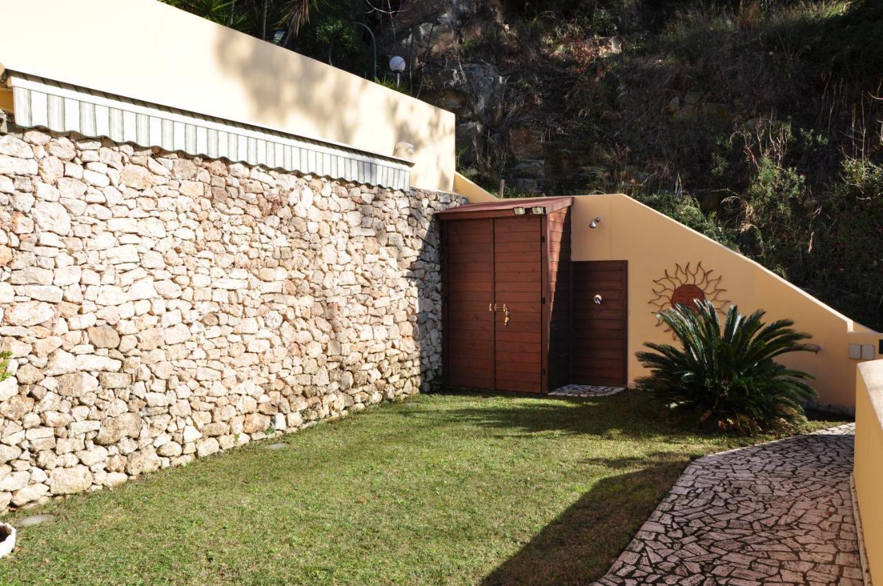 Una Spettacolare Vista Mare - Casa Con Jacuzzi Bergeggi Exterior photo